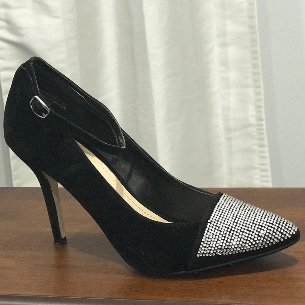 Anne Michelle black seude rhinestone shoe
